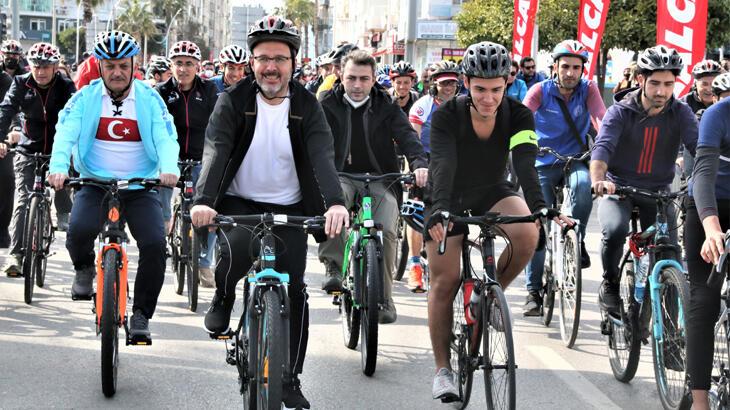 Bakan Kasapoğlu: Bisiklet branşında iddiamızı daha yukarılara taşıyacağız