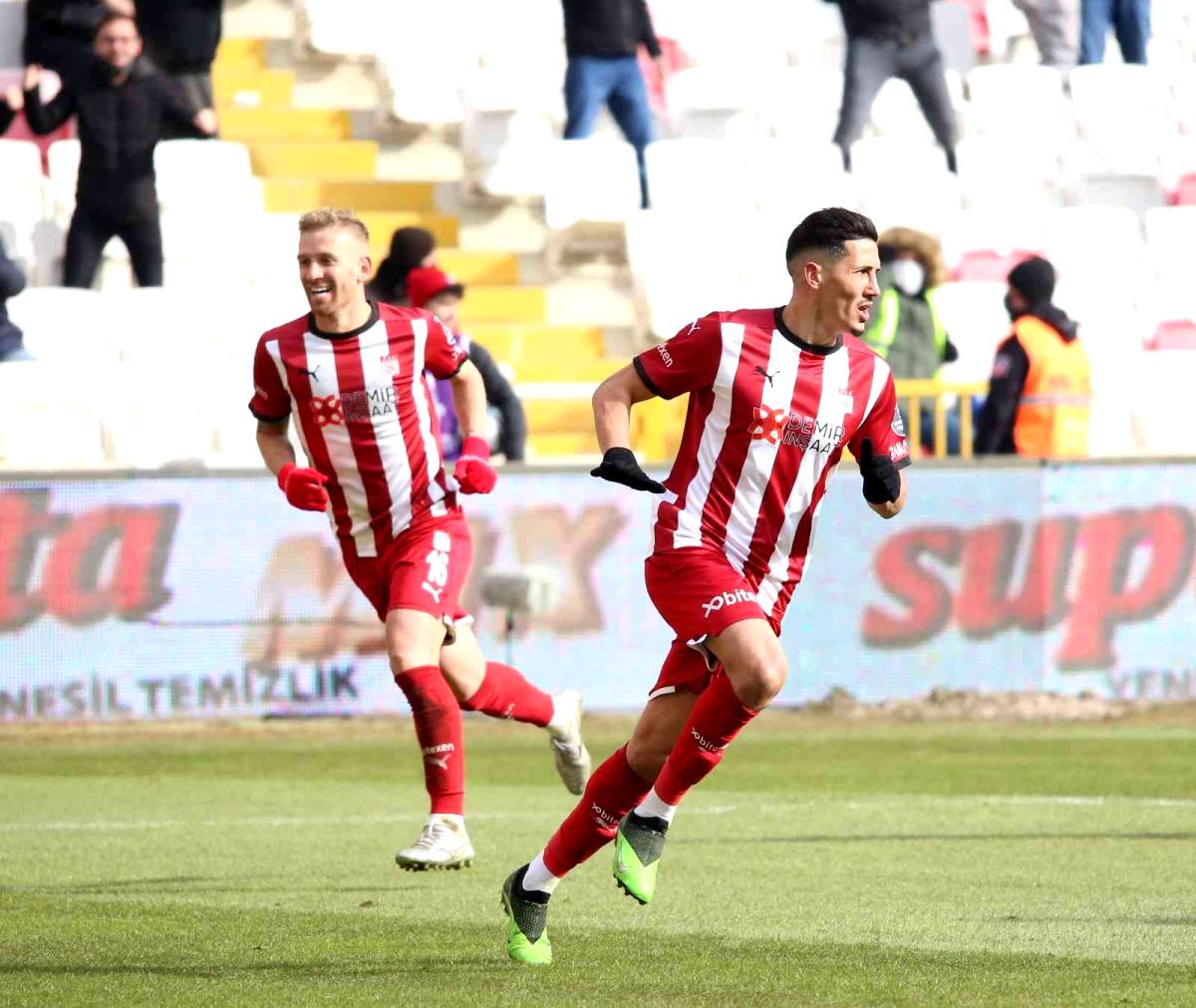 Sivassporlu Fayçal Fajr 3. golünü attı
